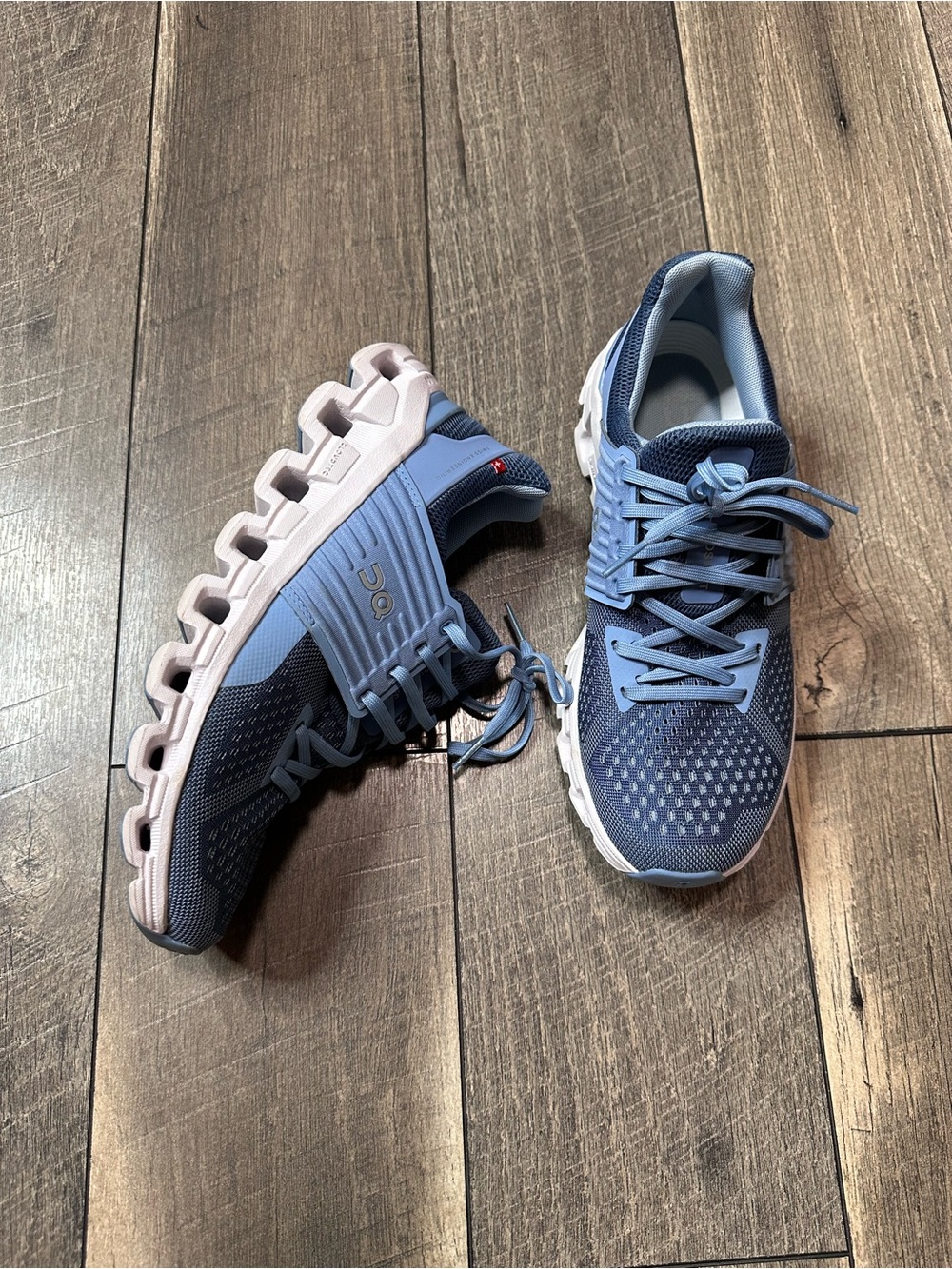 On Running Cloudswift Sneakers